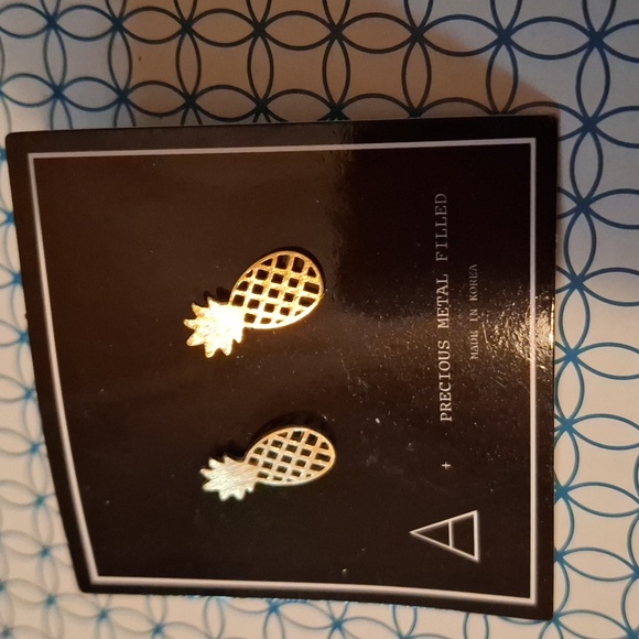 Other - Gold pineapple studs precious metal filled made in Korea tropical summer nwt